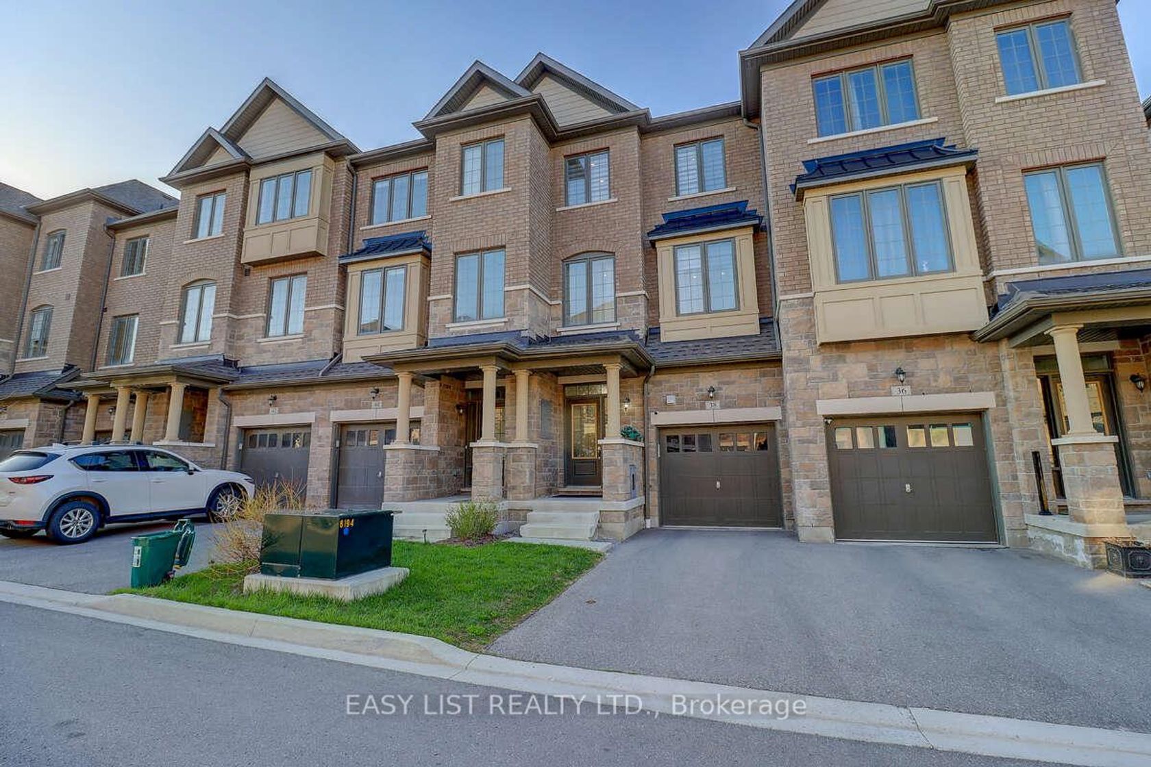 38 Hallmark Way, Lynde Creek, Whitby 