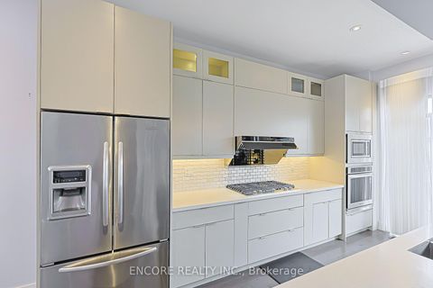 Photo 15 at 93 Pleasant View Drive, Pleasant View, Toronto