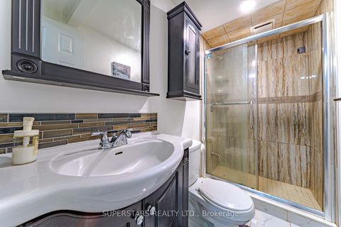 Photo 16 at 14 Kemsing Court, Milliken Mills West, Markham