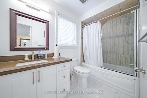 Photo 22 at 14 Kemsing Court, Milliken Mills West, Markham