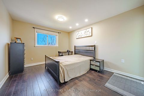 Photo 24 at 14 Kemsing Court, Milliken Mills West, Markham