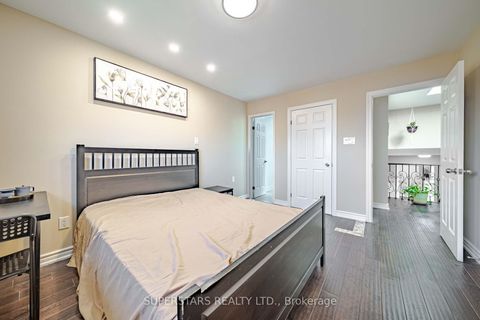 Photo 25 at 14 Kemsing Court, Milliken Mills West, Markham