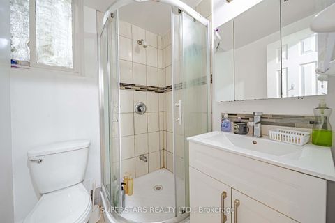 Photo 34 at 14 Kemsing Court, Milliken Mills West, Markham