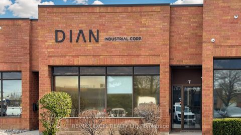 Photo 4 at 7 - 91 Fernstaff Court, Concord, Vaughan