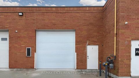 Photo 27 at 7 - 91 Fernstaff Court, Concord, Vaughan