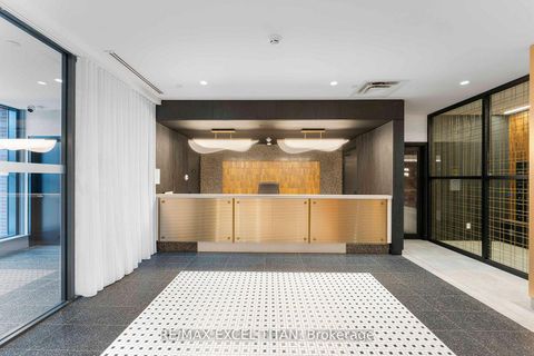 Photo 3 at 612 - 5 Lakeview Avenue, Bellwoods, Toronto