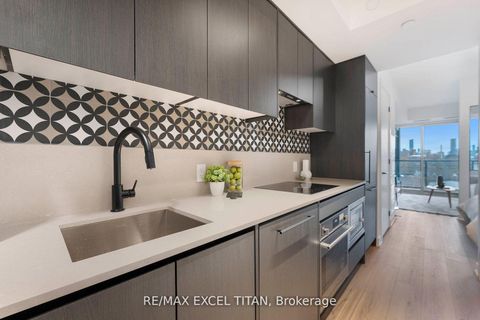 Photo 7 at 612 - 5 Lakeview Avenue, Bellwoods, Toronto