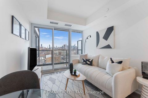 Photo 16 at 612 - 5 Lakeview Avenue, Bellwoods, Toronto