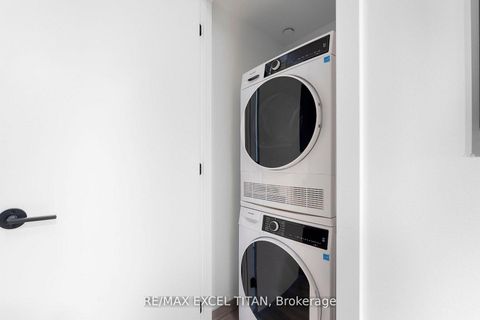 Photo 21 at 612 - 5 Lakeview Avenue, Bellwoods, Toronto