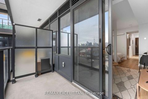 Photo 22 at 612 - 5 Lakeview Avenue, Bellwoods, Toronto