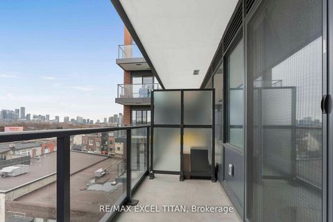 Photo 26 at 612 - 5 Lakeview Avenue, Bellwoods, Toronto