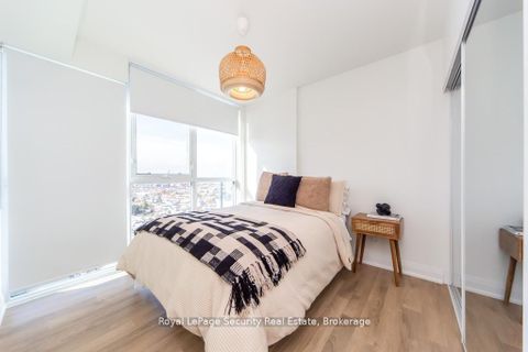Photo 9 at 2009 - 1461 Lawrence Avenue W, Amesbury, Toronto