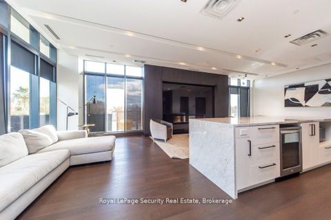 Photo 15 at 2009 - 1461 Lawrence Avenue W, Amesbury, Toronto