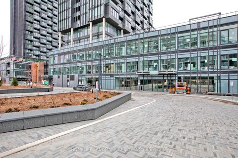 Photo 5 at 617 - 1 Quarringrton Lane, Don Mills, Toronto