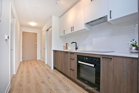 Photo 16 at 617 - 1 Quarringrton Lane, Don Mills, Toronto