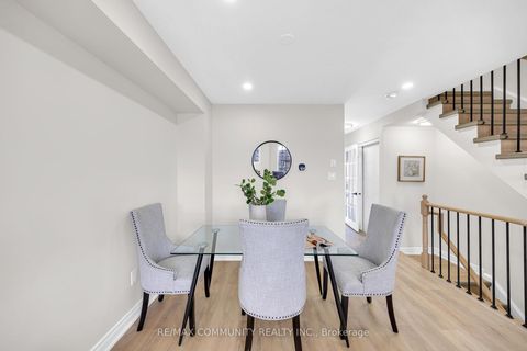 Photo 8 at 68 - 2758 Eglinton Avenue E, Eglinton East, Toronto