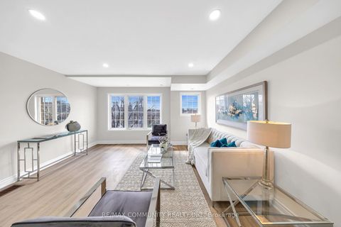 Photo 9 at 68 - 2758 Eglinton Avenue E, Eglinton East, Toronto