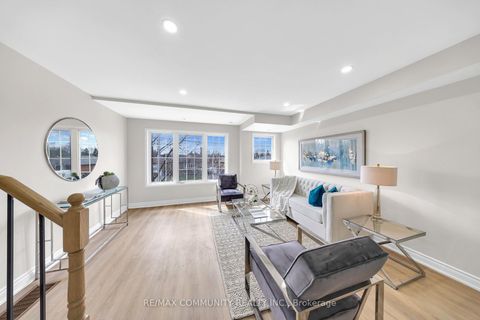 Photo 10 at 68 - 2758 Eglinton Avenue E, Eglinton East, Toronto