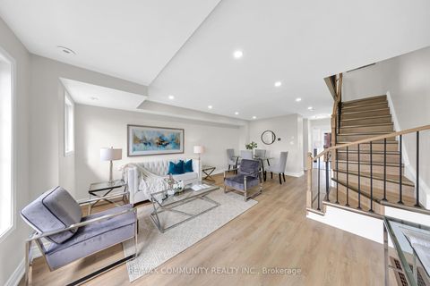 Photo 12 at 68 - 2758 Eglinton Avenue E, Eglinton East, Toronto