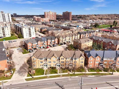 Photo 39 at 68 - 2758 Eglinton Avenue E, Eglinton East, Toronto