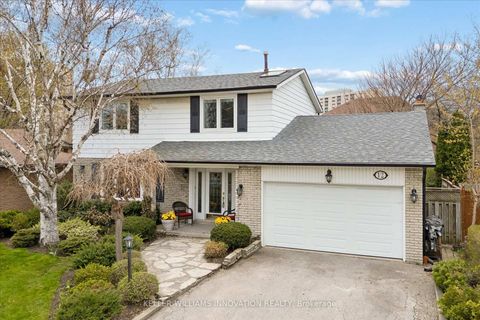 Photo 3 at 12 Burnhamill Place, West Deane, Toronto