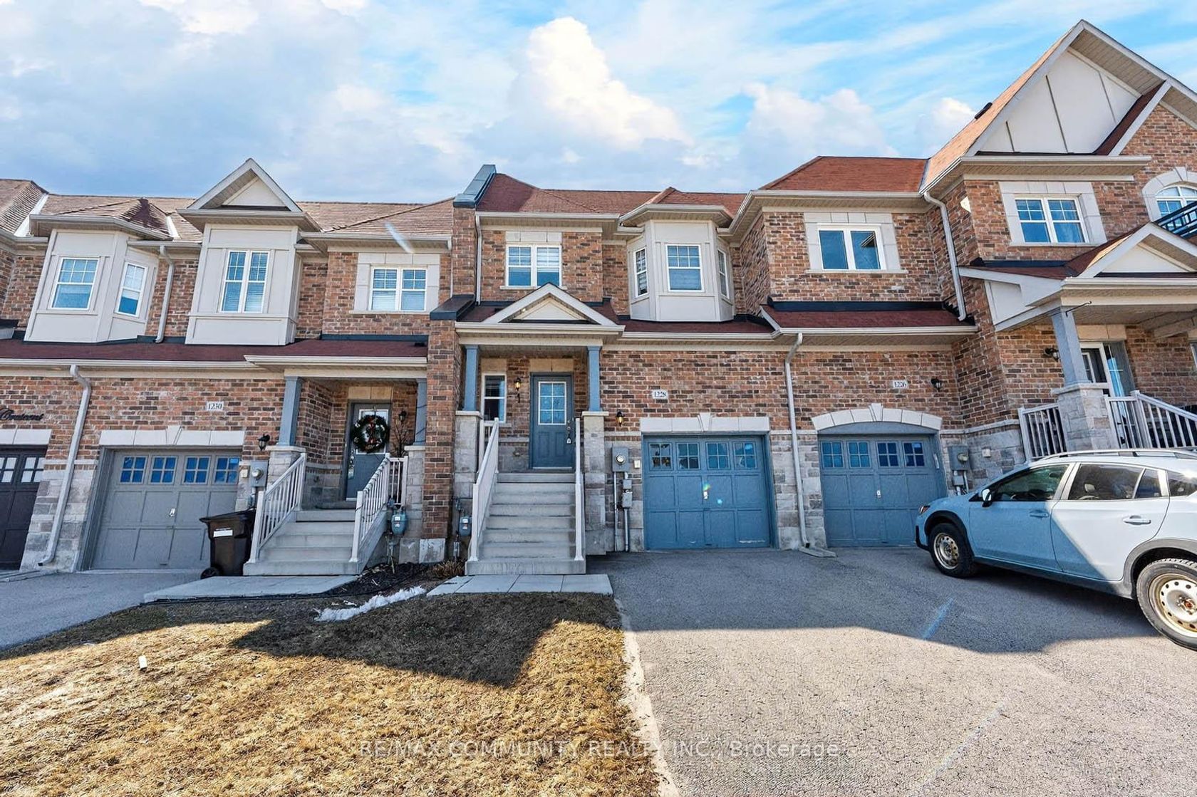 1228 Peelar Crescent, Lefroy, Innisfil photo number 2