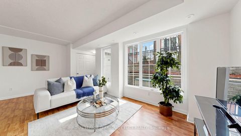 Photo 14 at 830 - 5 Everson Drive, Willowdale East, Toronto