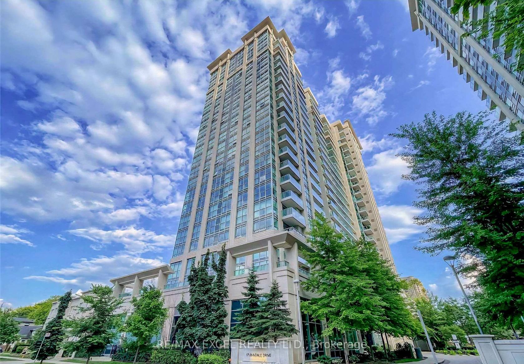 1007 - 17 Anndale Drive, Willowdale East, Toronto photo number 2