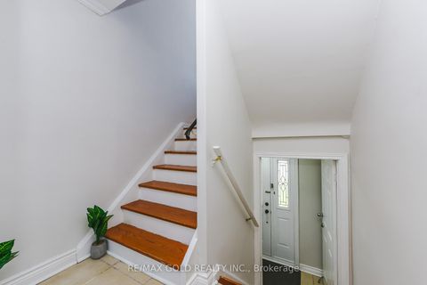 Photo 6 at 7464 Homeside Gardens, Malton, Mississauga