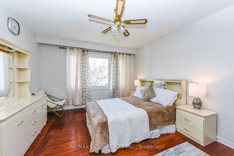 Photo 17 at 7464 Homeside Gardens, Malton, Mississauga