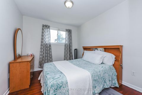 Photo 18 at 7464 Homeside Gardens, Malton, Mississauga