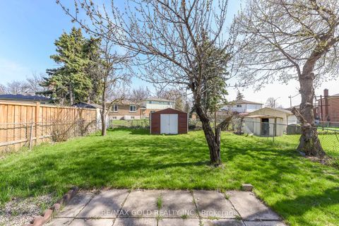 Photo 34 at 7464 Homeside Gardens, Malton, Mississauga