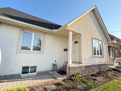 Photo 1 at 25 Burlingame Road, Alderwood, Toronto