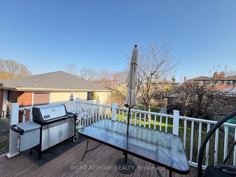 Photo 4 at 25 Burlingame Road, Alderwood, Toronto