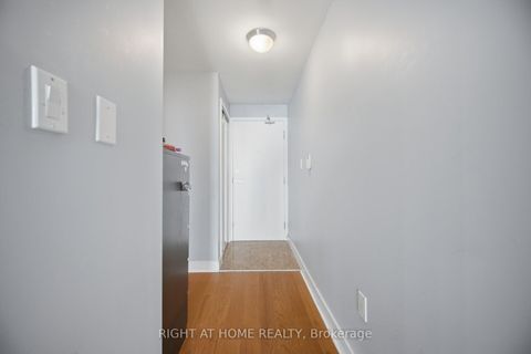 Photo 2 at 2107 - 10 Navy Wharf Court, Waterfront Communities C1, Toronto