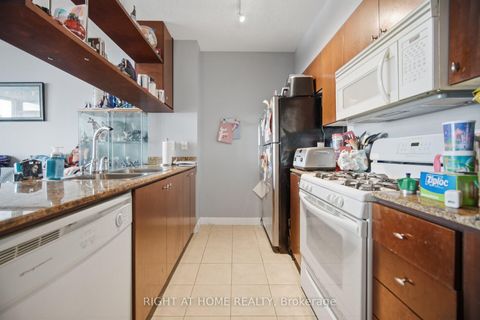 Photo 3 at 2107 - 10 Navy Wharf Court, Waterfront Communities C1, Toronto