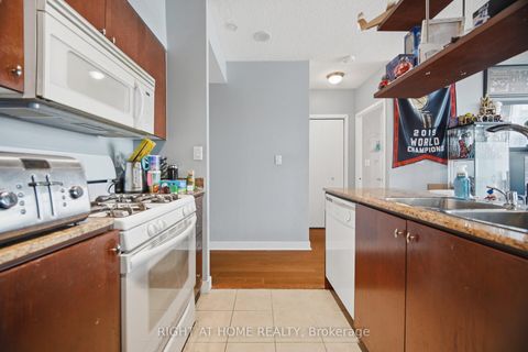 Photo 4 at 2107 - 10 Navy Wharf Court, Waterfront Communities C1, Toronto