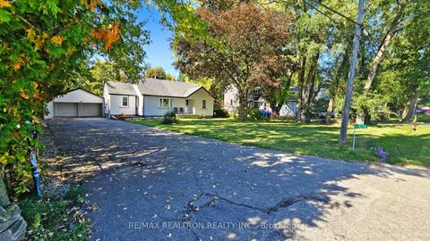 Photo 8 at 14376 Jane Street, Rural King, King