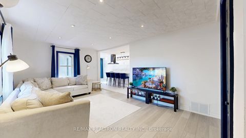 Photo 16 at 14376 Jane Street, Rural King, King