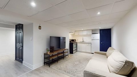 Photo 31 at 14376 Jane Street, Rural King, King
