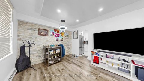 Photo 8 at 102 - 2825 Islington Avenue, Humber Summit, Toronto