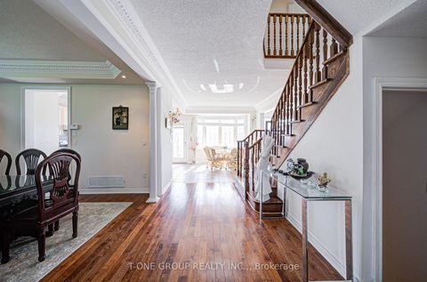 Photo 11 at 39 Boulderbrook Drive, Rouge E11, Toronto