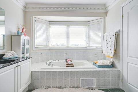 Photo 31 at 39 Boulderbrook Drive, Rouge E11, Toronto