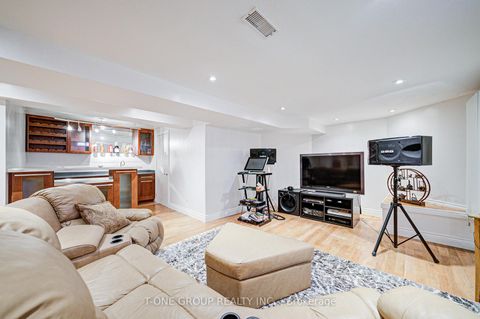 Photo 36 at 39 Boulderbrook Drive, Rouge E11, Toronto