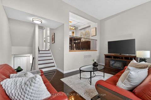 Photo 4 at 9 - 443 Manse Road, West Hill, Toronto