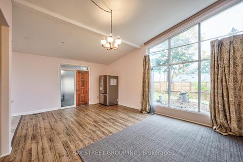 Photo 3 at 5 Cottonwood Drive, Don Mills, Toronto