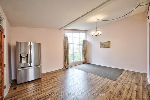 Photo 6 at 5 Cottonwood Drive, Don Mills, Toronto