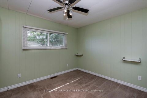 Photo 6 at 18 Trefoil Drive, Rural Innisfil, Innisfil