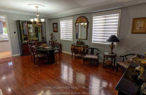 Photo 6 at 8 Pico Crescent, Beverley Glen, Vaughan