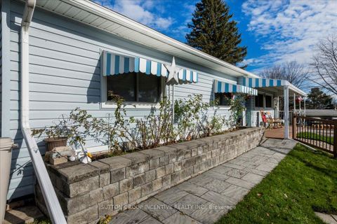 Photo 2 at 2 Mimosa Crescent, Rural Innisfil, Innisfil